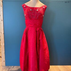 Elegant Red Formal Dress
